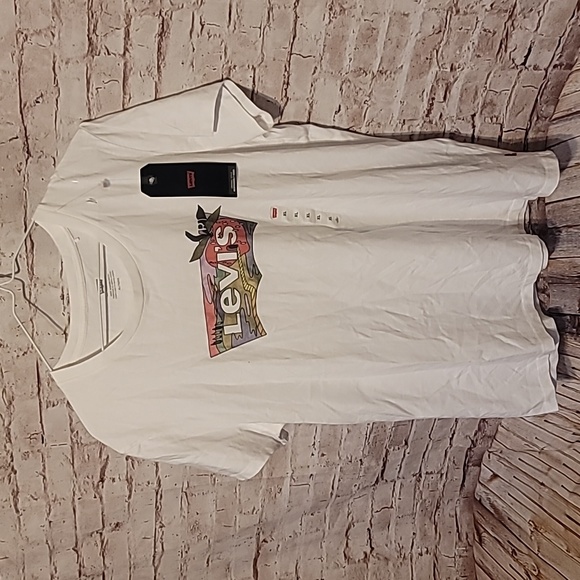 Levi's Other - Nwt men's Levi's t shirt xl